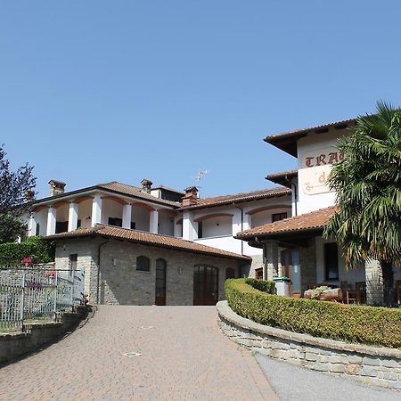 Villa Carla Castino Esterno foto